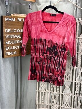 Sivan Red Pink Tie-dye with Black Floral Botanical Print V-Neck 3/4 Sleeve Top